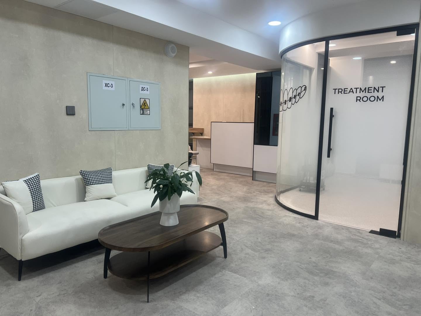 CERA Dental clinic interior